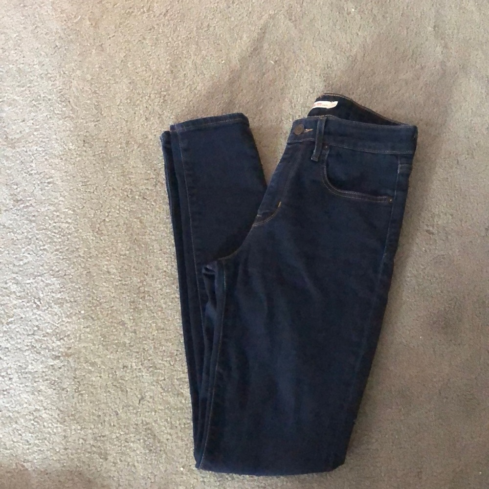 Levi’s 721 high rise skinny size 27